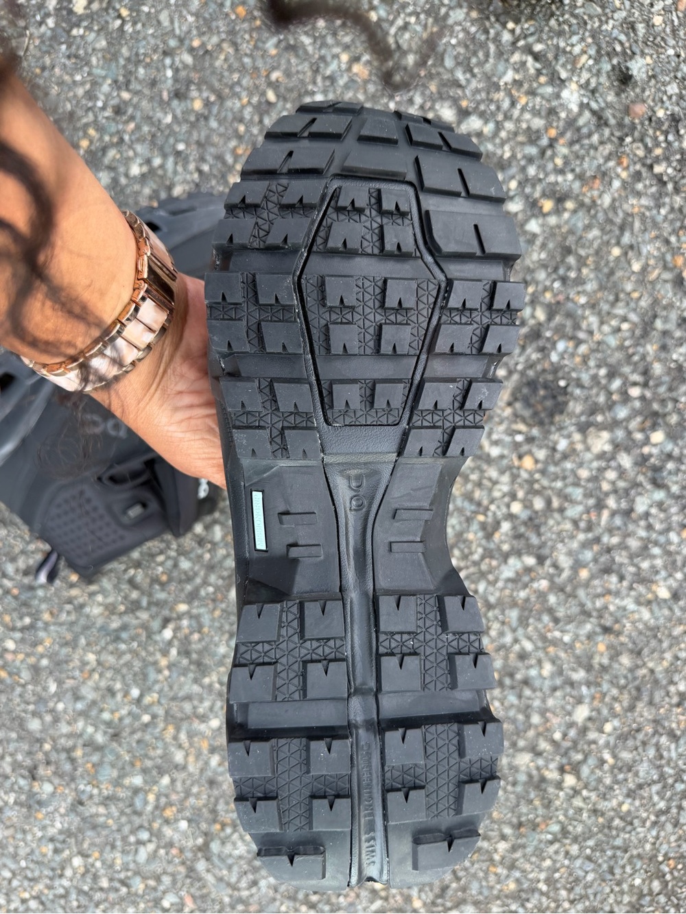 On Running Cloudrock Mid Waterproof Men's Boots - Black - Picture 5 of 6
